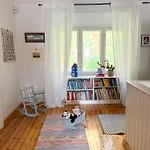 Uniikki Ja Idyllinen Puutalo Kauniilla Kanavamaisemilla *