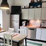 Vila Uniikki Ja Idyllinen Puutalo Kauniilla Kanavamaisemilla Lappeenranta