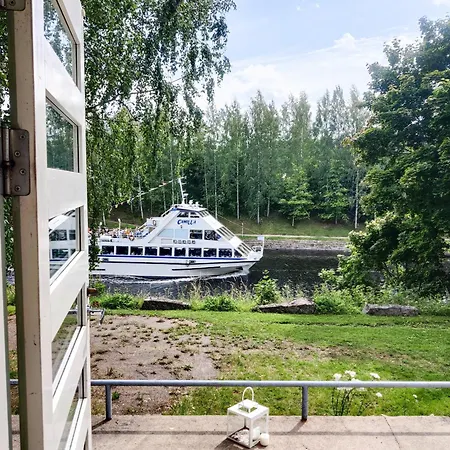 Vila Uniikki Ja Idyllinen Puutalo Kauniilla Kanavamaisemilla *